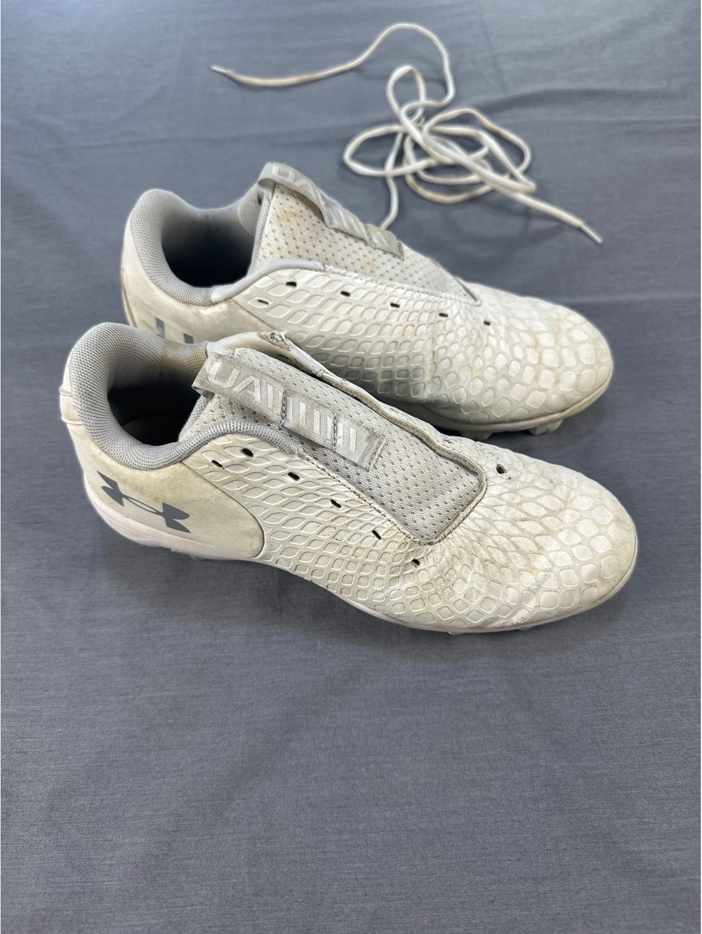 Under Armour Men's Football Cleats Size 8 White VCVM 3026605-100